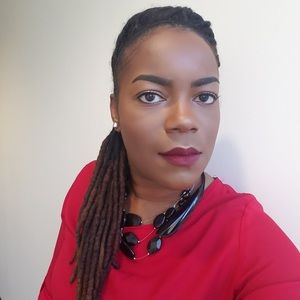 Meet your Posher, Carolyn